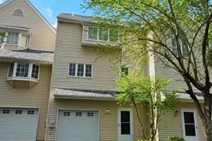 12 W Meadow Ln, Middletown, CT 06457 - Photo 1