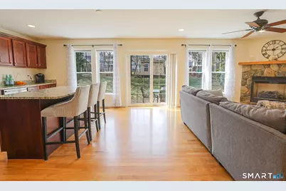 35 Walnut Street, Newington, CT 06111 - Photo 7