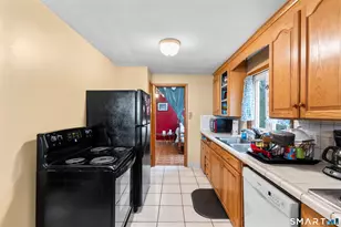 12 Garth Rd, Manchester, CT 06042 - Photo 11