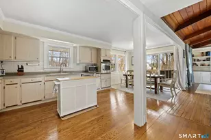 36 North St, Trumbull, CT 06611 - Photo 5