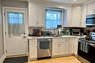 7 Dale St, Stamford, CT 06902 - Photo 1