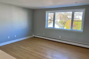 7 Dale St, Stamford, CT 06902 - Photo 5