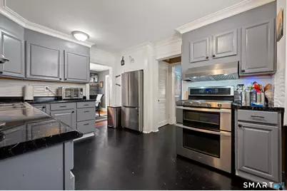 32 Burr Avenue, Middletown, CT 06457 - Photo 5