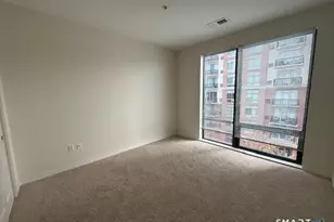 110A Towne St, Stamford, CT 06904 - Photo 9