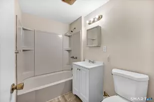 128-130 Sisson St, East Hartford, CT 06118 - Photo 15