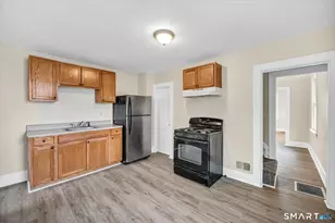 128-130 Sisson St, East Hartford, CT 06118 - Photo 13