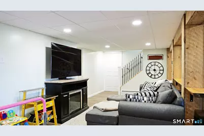 1061 North Street, Suffield, CT 06078 - Photo 27