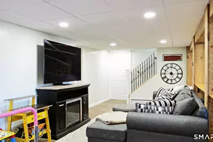 1061 North St, Suffield, CT 06078 - Photo 27