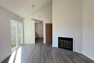 806 Hartford Rd, Manchester, CT 06040 - Photo 7