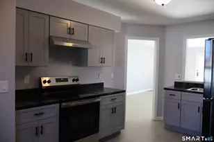 15 Boughton St, Danbury, CT 06810 - Photo 5