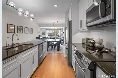 105 Harbor Drive #112, Stamford, CT 06902 - Photo 5