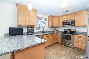 117 Roslyn Dr, New Britain, CT 06052 - Photo 5