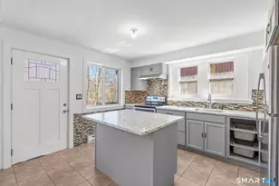 28-32 Starr Ave, Danbury, CT 06810 - Photo 7