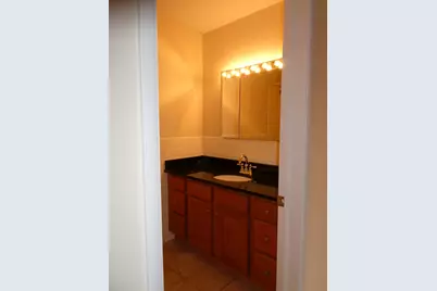 32 West Walk, West Haven, CT 06516 - Photo 11