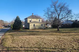 41-43 Milner Ave, Plainfield, CT 06354 - Photo 3