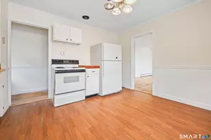 402 Homestead Ave, Waterbury, CT 06705 - Photo 9