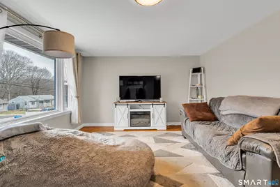 27 Linda Avenue, Montville, CT 06382 - Photo 3