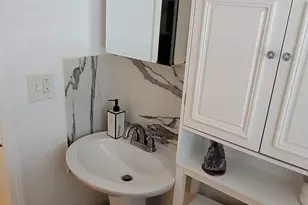 321 Evers St, Bridgeport, CT 06610 - Photo 9