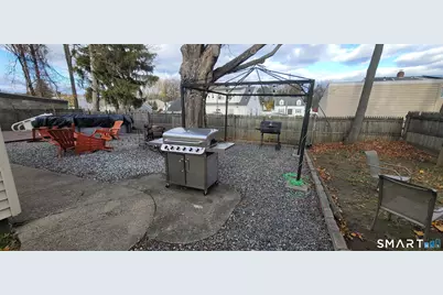 321 Evers Street, Bridgeport, CT 06610 - Photo 19