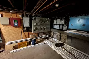 7 Upson St, Bristol, CT 06010 - Photo 13