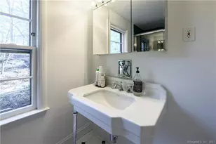 146 Hartford Tpke, Hamden, CT 06517 - Photo 31