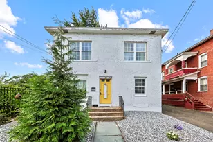 23 Hotchkiss St, Middletown, CT 06457 - Photo 1