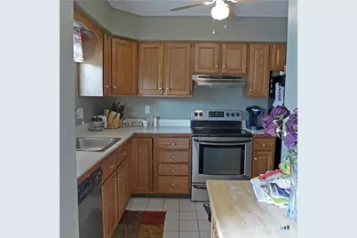 11 Macintosh Lane #11, Ansonia, CT 06401 - Photo 3