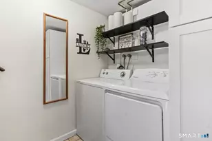 8 Parker St, Danbury, CT 06811 - Photo 27