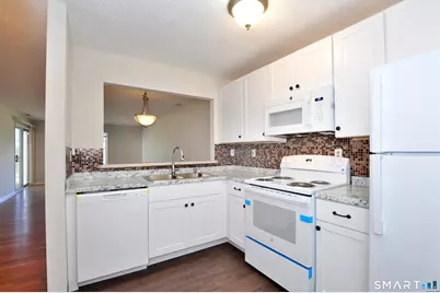 207 Country Club Court #207, Rocky Hill, CT 06067 - Photo 9