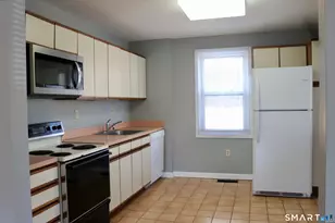 4 Shelton St, Derby, CT 06418 - Photo 5