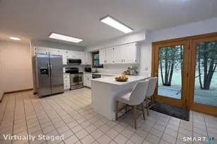 8 Phoebee Ln, Brookfield, CT 06804 - Photo 11