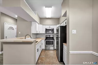 31 High Street #5207, East Hartford, CT 06118 - Photo 15