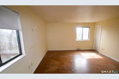 215 Saxonwood Road, Fairfield, CT 06824 - Photo 15