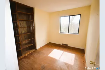 215 Saxonwood Road, Fairfield, CT 06824 - Photo 9