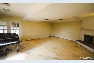 215 Saxonwood Road, Fairfield, CT 06824 - Photo 21