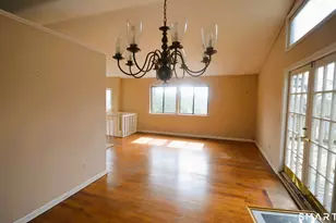 215 Saxonwood Rd, Fairfield, CT 06824 - Photo 5