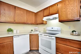 3 Concorde Way, Windsor Locks, CT 06096 - Photo 13