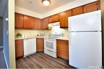 3 Concorde Way #B1, Windsor Locks, CT 06096 - Photo 11