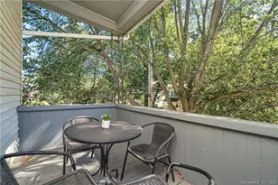 6 Barnett St, New Haven, CT 06515 - Photo 5