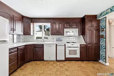 1864 Asylum Avenue, West Hartford, CT 06107 - Photo 15