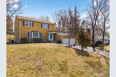 15 Oak Hollow Road, Branford, CT 06405 - Photo 1