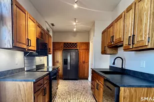 34-36 Charter Oak Pl, Hartford, CT 06106 - Photo 11