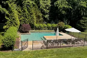 127 Field Rock Rd, Fairfield, CT 06890 - Photo 37