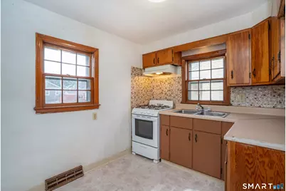 133 Sisson Street, East Hartford, CT 06118 - Photo 23