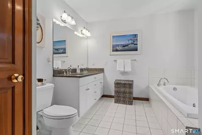 112 Woodsedge Court, Berlin, CT 06037 - Photo 17