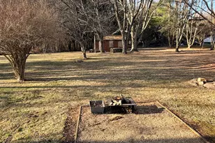 195 Wall St, Hebron, CT 06248 - Photo 9