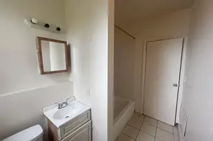 270 East Ave, Bridgeport, CT 06610 - Photo 15