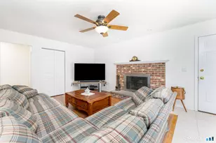 33 Valerie Ct, Hamden, CT 06514 - Photo 9