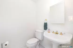 33 Valerie Ct, Hamden, CT 06514 - Photo 11