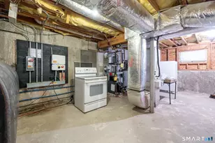 33 Valerie Ct, Hamden, CT 06514 - Photo 23